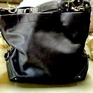 Soft Genuine Black Leather Coach  Tote (Authentic)